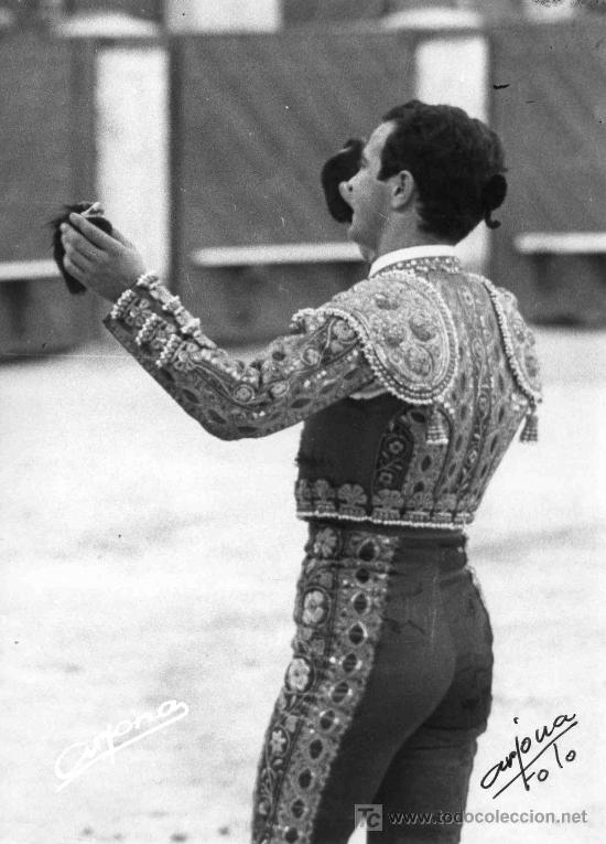 Stierkampf: FOTOGRAFIA ORIGINAL DE ARJONA AL TORERO DIEGO PUERTA.