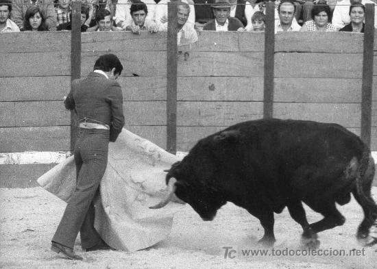 Tauromachie: FOTOGRAFIA ORIGINAL DE ARJONA AL TORERO ENRIQUE VARGAS.