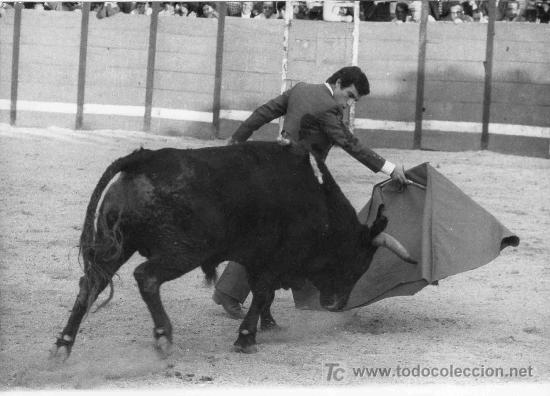 Tauromachie: FOTOGRAFIA ORIGINAL DE ARJONA AL TORERO ENRIQUE VARGAS.