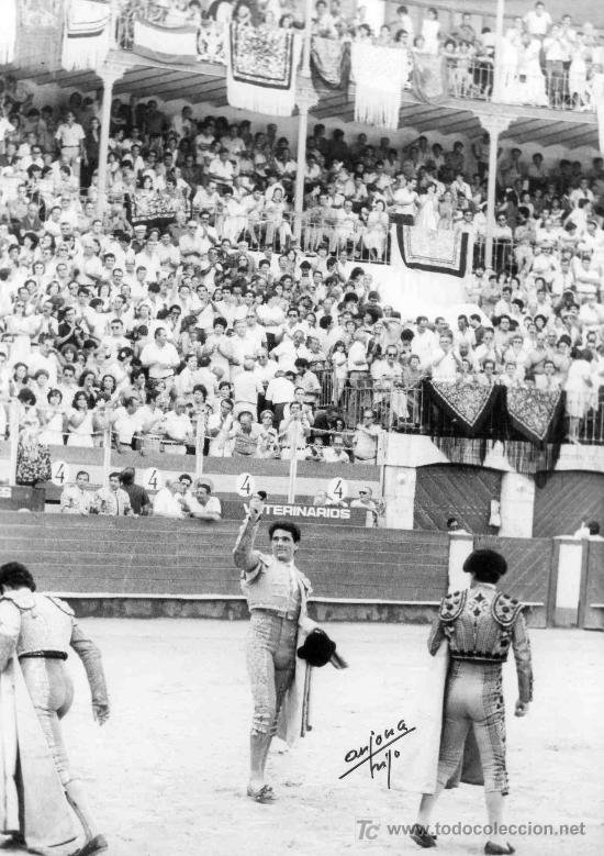Tauromaquia: FOTOGRAFIA ORIGINAL DE ARJONA HIJO AL DIESTRO PACO OJEDA. PLAZA DE TOROS DE ALMERIA.