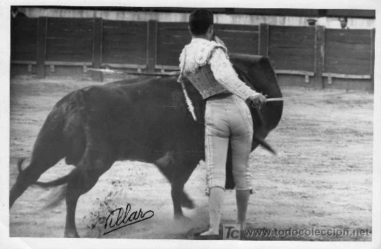 Tauromaquia: FOTOGRAFIA ORIGINAL DE VILLAR AL DIESTRO FRANCES ROBERT RYAN. PLAZA DE TOROS DE MADRID.