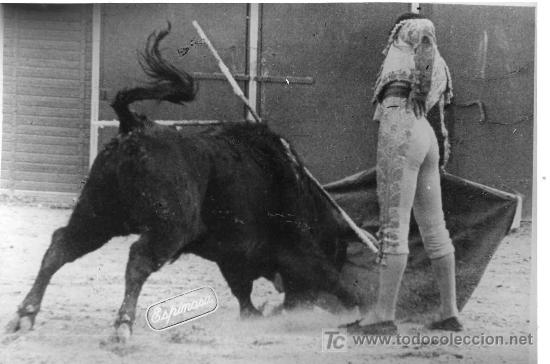 Bullfighting: FOTOGRAFIA ORIGINAL DE ARJONA AL DIESTRO JOSE LUIS PARADA. PLAZA DE TOROS PORTATIL.