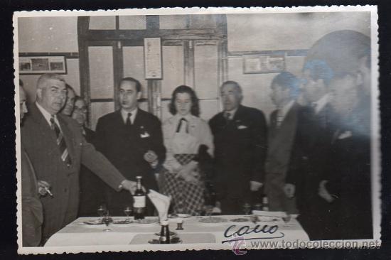 Tauromachia: FOTOGRAFIA DEL PRESIDENTE Y SECRETARIO DEL CLUB TAURINO CESAR GIRON Y OTROS. FOTO CANO