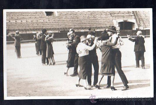 Tauromachia: PLAZA DE TOROS DE BARCELONA. UN BAILE POPULAR