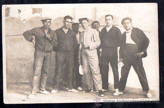 Tauromachia: PLAZA DE TOROS DE BARCELONA. AFICIONADOS Y TRABAJADORES TAURINOS