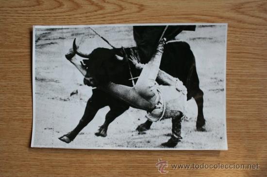 Tauromaquia: Fotograf&iacute;a. Cogida de Joselito Huerta (mexicano).