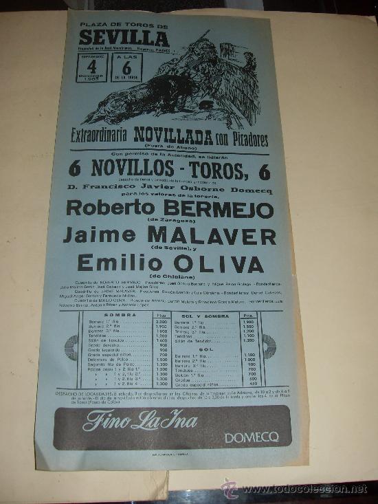 Tauromachia: CARTEL DE TOROS. PLAZA DE SEVILLA. 1983. BERMEJO, MALAVER, OLIVA.