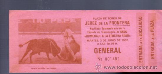 Tauromachia: ENTRADA DE TOROS ENTERA. PLAZA DE JEREZ. 1986.