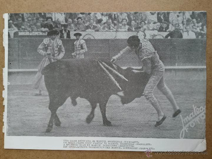 Tauromaquia: Foto de manolete en una estocada 23,5 x 16 cms en 4 idiomas, detras explicaciones en aleman
