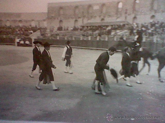 Tauromaquia: fotografia postal antigua plaza toros creo Segovia paseillo toreros traje segoviano .