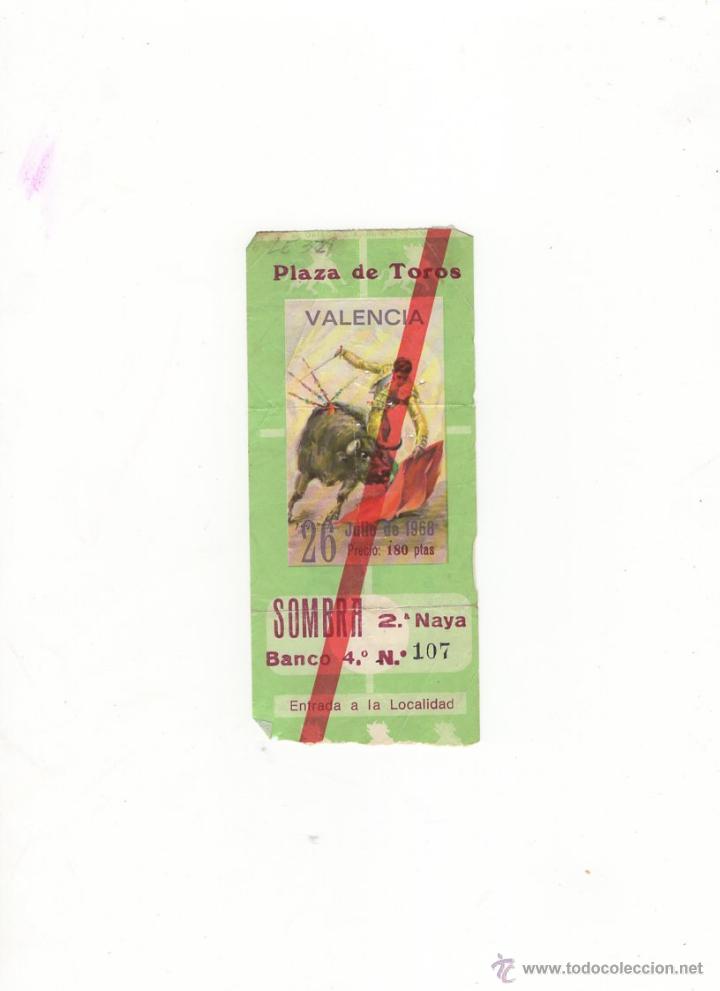 Tauromachia: ENTRADA DE TOROS, PLAZA DE TOROS DE VALENCIA, 1960.