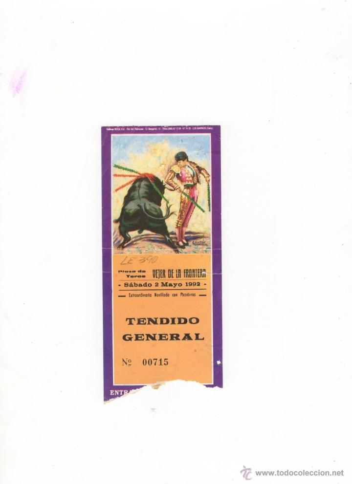 Tauromachia: ENTRADA DE TOROS, PLAZA DE TOROS DE VEJER DE LA FRONTERA, 1992.