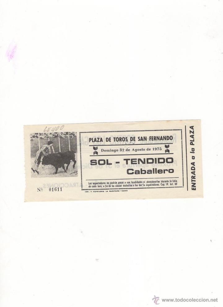 Tauromachia: ENTRADA DE TOROS, PLAZA DE TOROS DE SAN FERNANDO, 1975.