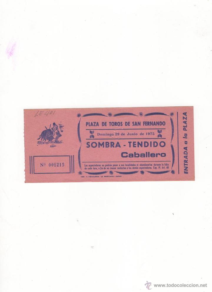 Tauromachia: ENTRADA DE TOROS, PLAZA DE TOROS DE SAN FERNANDO, 1975.