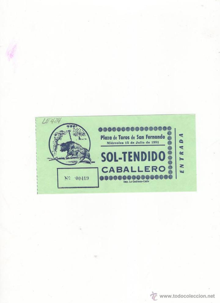 Tauromachia: ENTRADA DE TOROS, PLAZA DE TOROS DE SAN FERNANDO, 1981.