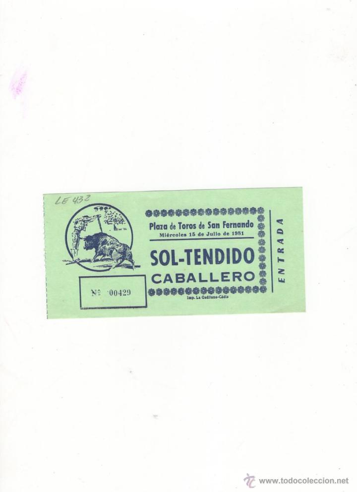 Tauromachia: ENTRADA DE TOROS, PLAZA DE TOROS DE SAN FERNANDO, 1981.