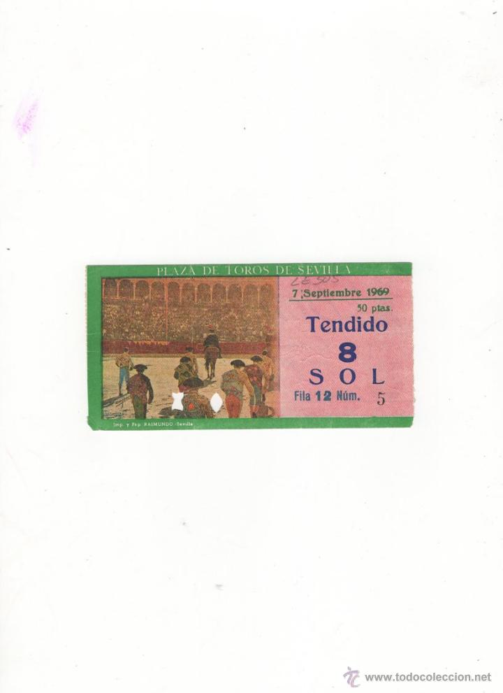 Tauromachia: ENTRADA DE TOROS, PLAZA DE TOROS DE SEVILLA, 1969.