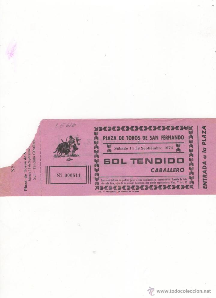 Tauromachia: ENTRADA DE TOROS, PLAZA DE TOROS DE SAN FERNANDO, 1974.