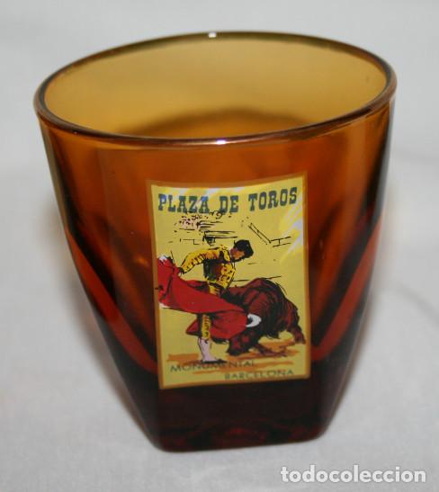 Tauromaquia: BONITO VASO VINTAGE COLOR AMBAR DE LA PLAZA DE TOROS LA MONUMENTAL DE BARCELONA