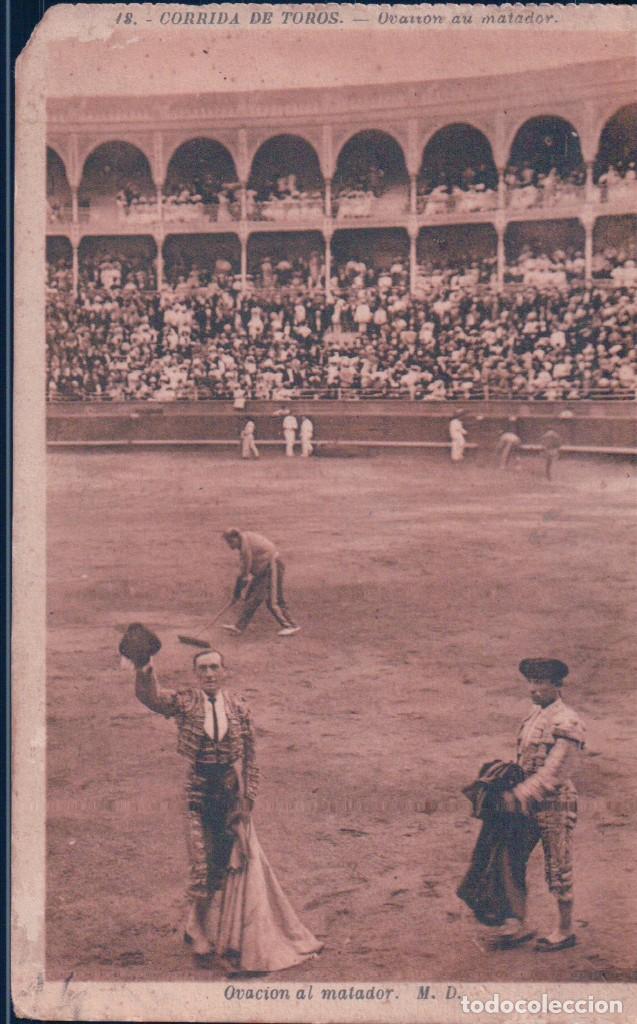 Tauromaquia: POSTAL OVACION AL MATADOR - CORRIDA DE TOROS 18 DELBOY