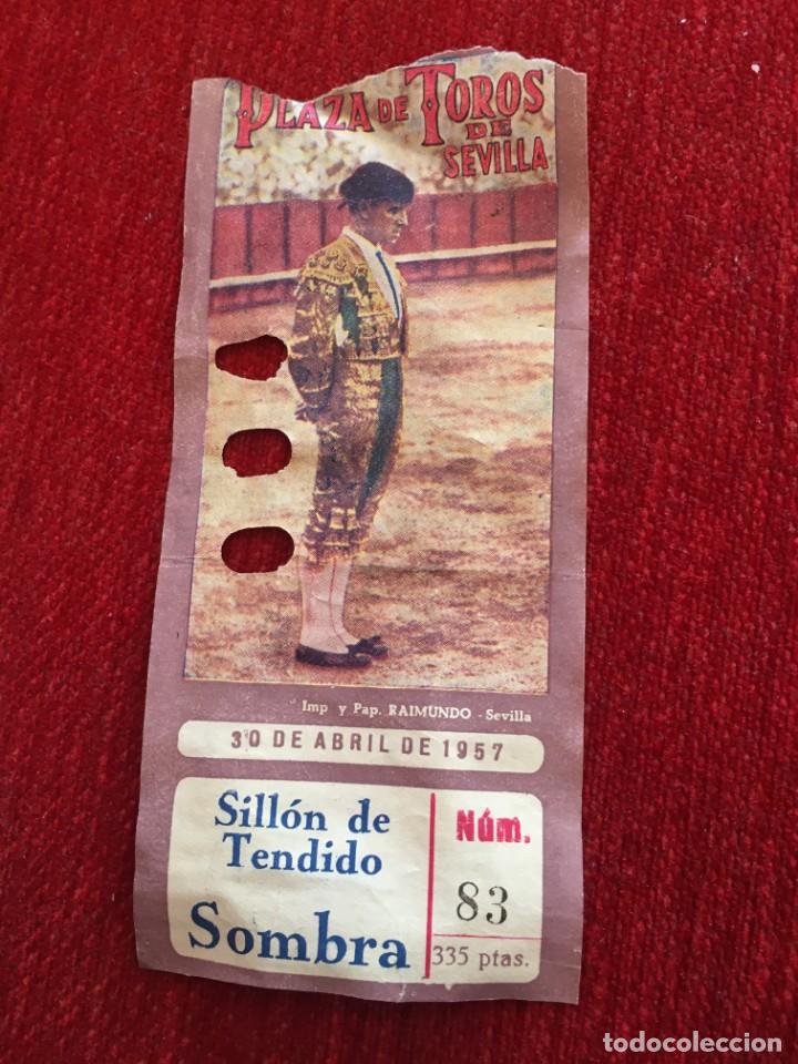 Tauromaquia: R5112 ENTRADA TICKET CORRIDA DE TOROS PLAZA SEVILLA (30-4-1957) JOSELITO HUERTA MANOLO VAZQUEZ