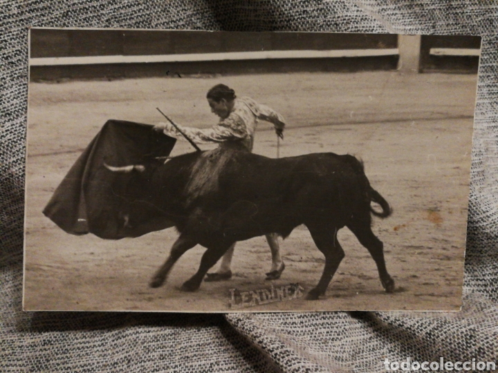 Tauromaquia: ANTIGUA FOTOGRAFIA TAURINA- TORERO JOSELITO BIENVENIDA, FOTOS REPORTERO LENDINEZ. 13'5x8'5CM