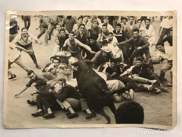 Tauromaquia: PAMPLONA. San Ferm&iacute;n. El encierro. Fotograf&iacute;a Original (h.1960?)