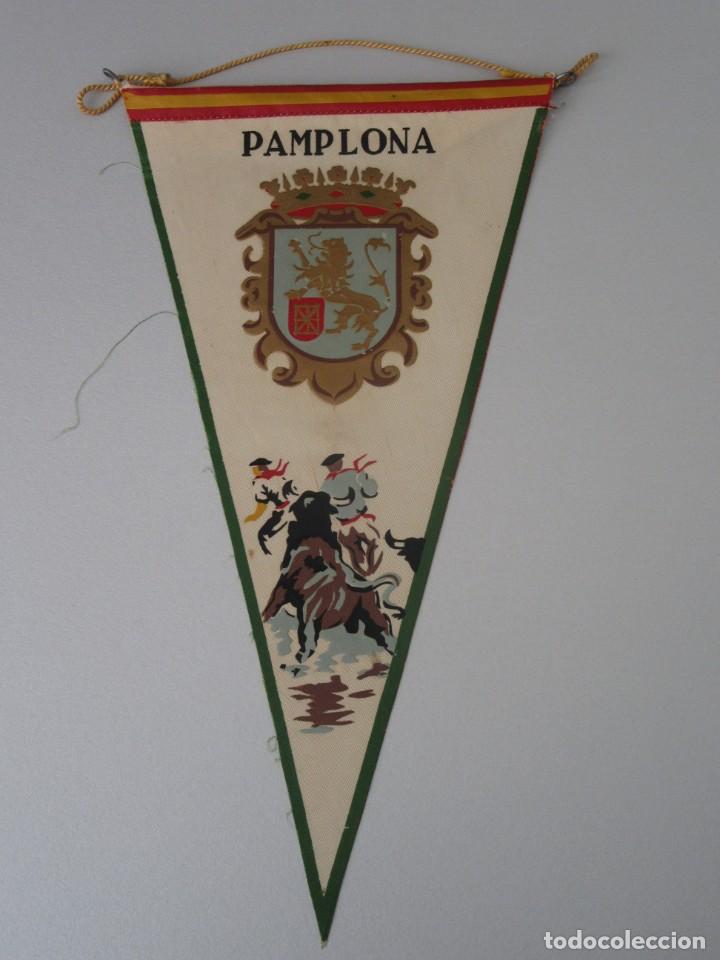 Tauromaquia: BANDER&Iacute;N DE SEDA A&Ntilde;OS 50/60 DE SAN FERMIN