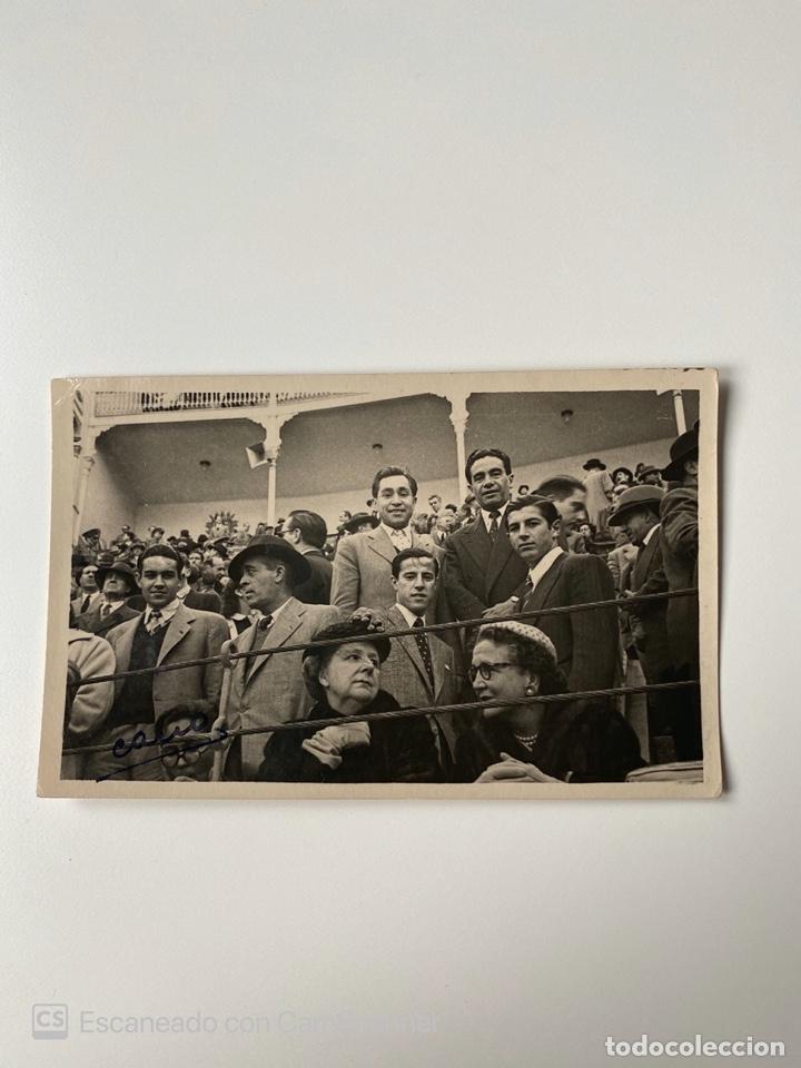 Stierkampf: FOTOGRAFIA TAURINA. FOTO DE PERSONAJES EN LA CORRIDA DE LA FERIA DE SAN ISIDRO. CANO FOTOGRAFO.
