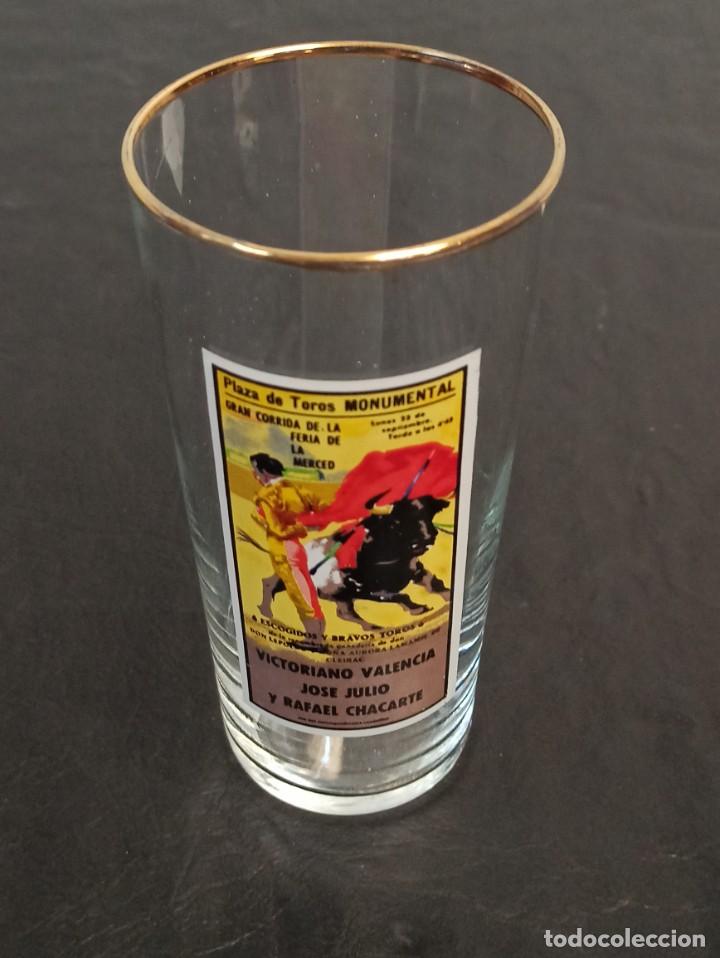 Tauromaquia: Vaso decorado con cartel taurino. 1958. C-22