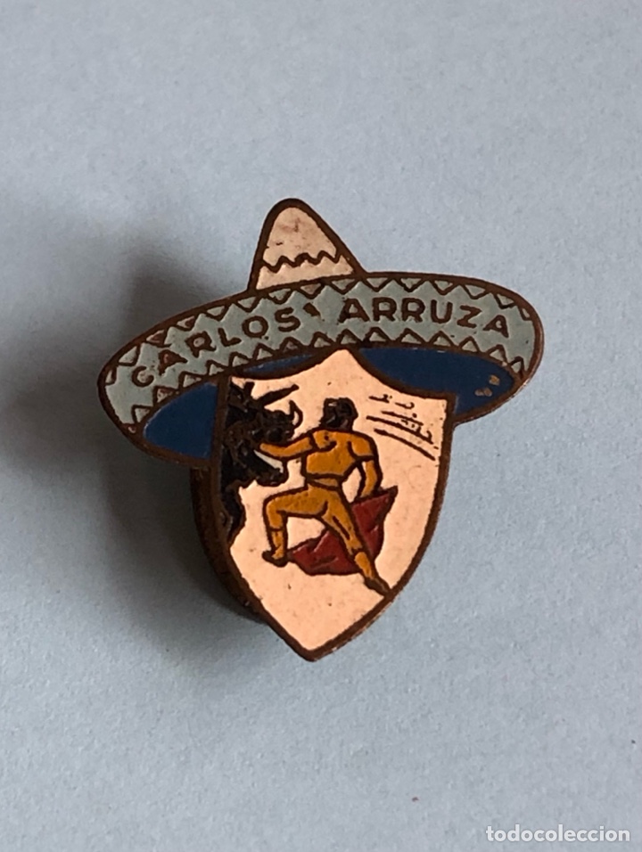 Tauromaquia: CARLOS ARRUZA TORERO MEXICANO EL CICL&Oacute;N MANOLETE ANTIGUA INSIGNIA PIN DE SOLAPA