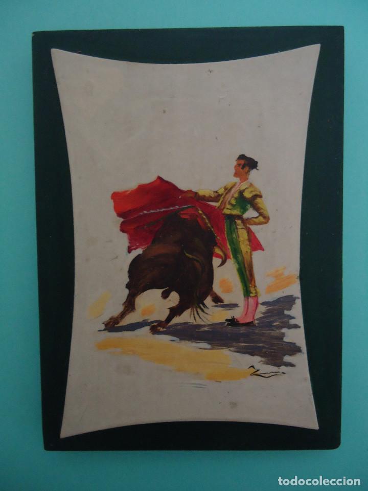Tauromaquia: CUADRO PINTADO SOBRE MADERA CON MOTIVOS TAURINOS, CON MARCO DE MADERA. 2. -- 18