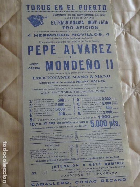 Bullfighting: TAUROMAQUIA CARTEL DE CORRIDA DE TOROS. PUERTO DE SANTA MAR&Iacute;A C&Aacute;DIZ 1957 &Aacute;LVAREZ MONDE&Ntilde;O 43CM B449