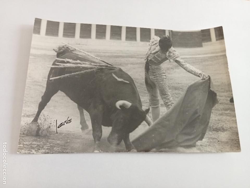 Tauromachia: ANTIGUA FOTOGRAFIA. TAUROMAQUIA. TORERO PALOMO LINARES. FOTO JES&Uacute;S. 18 X 13 CM