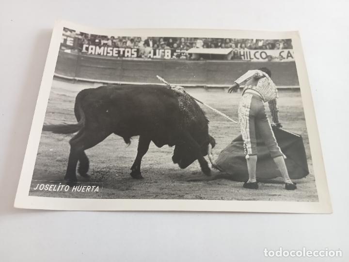 Tauromaquia: ANTIGUA FOTOGRAFIA. TAUROMAQUIA. TORERO JOSELITO HUERTA. FOTO CARLOS, MEXICO. 18 X 13 CM