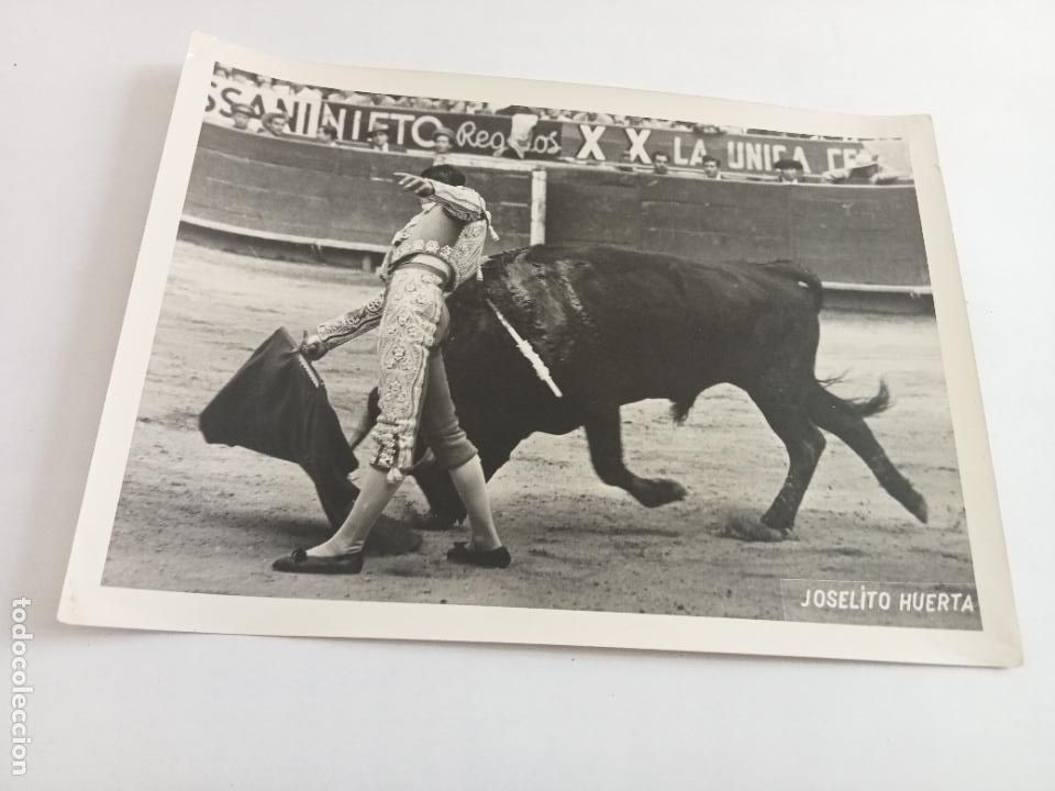 Tauromaquia: ANTIGUA FOTOGRAFIA. TAUROMAQUIA. TORERO JOSELITO HUERTA. FOTO CARLOS, MEXICO. 18 X 13 CM