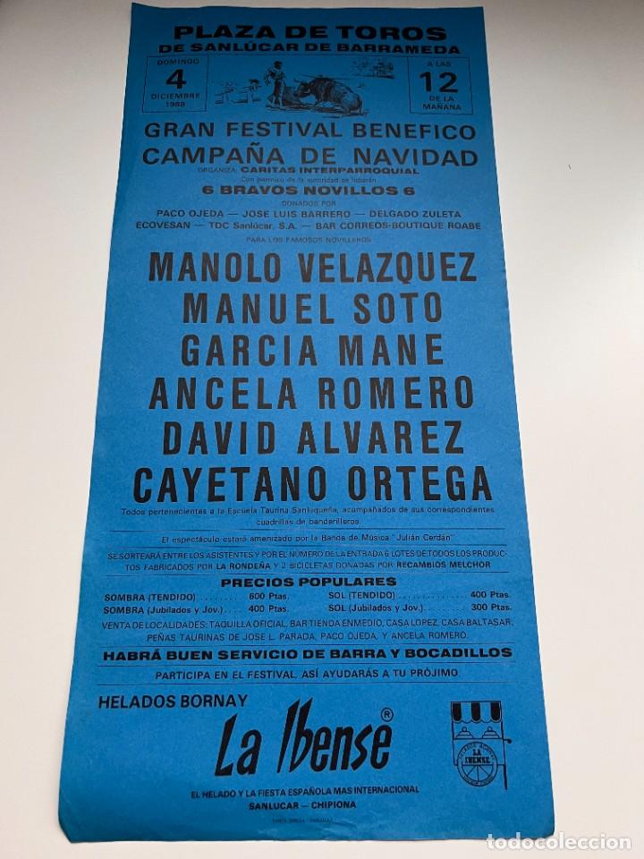 Tauromaquia: CARTEL. PLAZA DE TOROS DE SANL&Uacute;CAR. 1988. MANOLO VELAZQUEZ. MANUEL SOTO. MANE. CAYETANO ORTEGA
