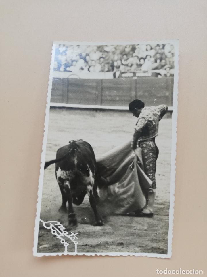 Stierkampf: FOTOGRAFIA ANTIGUA. TAUROMAQUIA. TORERO CHICUELO. FOTO MATEO. 28/SEP/1947. 14 X 8.5 CM APROX.