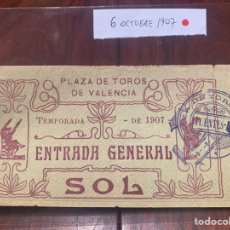 Tauromaquia: ALVARADITO, JAQUETA Y MACHAQUITO DE SEVILLA (MIURA). ENTRADA TOROS VALENCIA, 6 DE OCTUBRE DE 1907