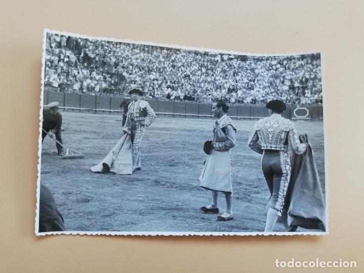 Tauromaquia: FOTOGRAFIA ANTIGUA. TAUROMAQUIA. TORERO MANOLO GONZALEZ. FOTO GELAN. 12 X 17 CM APROX.