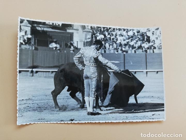 Bullfighting: FOTOGRAFIA ANTIGUA. TAUROMAQUIA. TORERO MANOLO GONZALEZ. FOTO GELAN. 12 X 17 CM APROX.