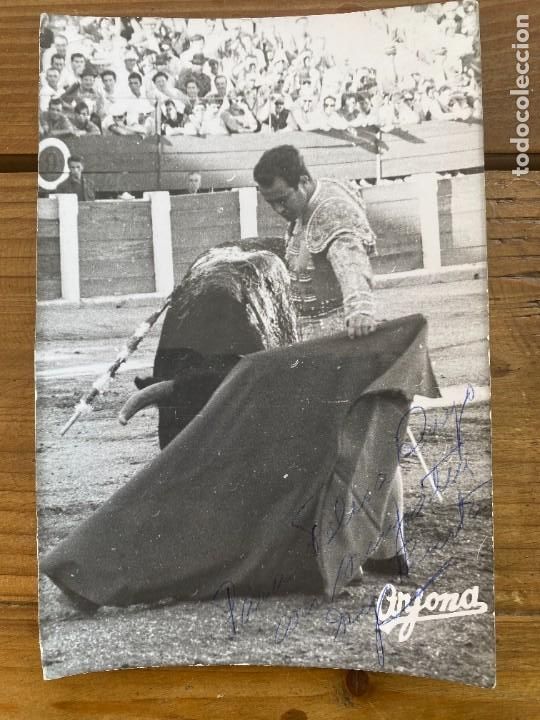 Bullfighting: FOTOGRAFIA DE DIEGO PUERTA EL TORERO CON DEDICATORIA Y FIRMA AUTOGRAFA, FOTO ARJONA, MIDE 18 X 12 CM