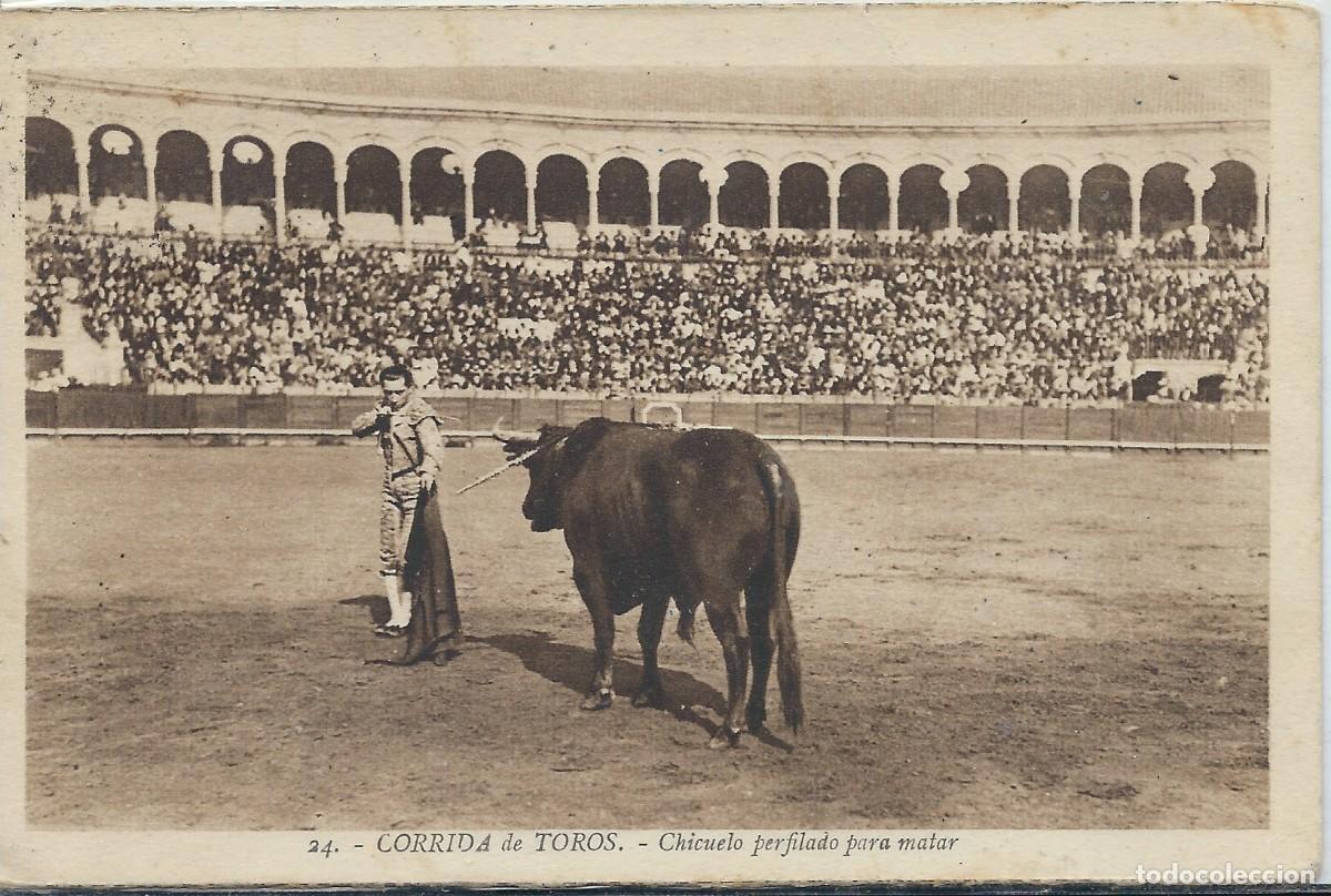 Tauromaquia: TAUROMAQUIA - CORRIDA DE TOROS - CHICUELO PERFILANDO PARA MATAR - L. ROISIN FOT.