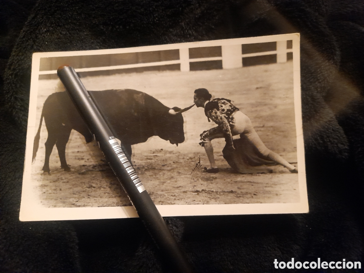 Tauromaquia: Antigua fotograf&iacute;a toreando de Luis Miguel Dominguin,