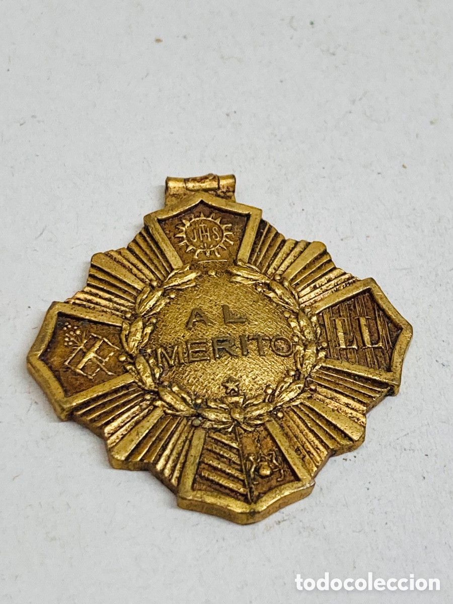 Medalla al m&eacute;rito de bronce