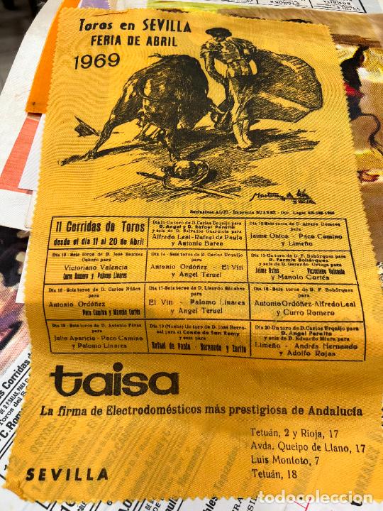 Tauromaquia: CARTEL DE TOROS EN SEDA - TOROS EN SEVILLA A&Ntilde;O 1969 - MEDIDA 37X22 CM