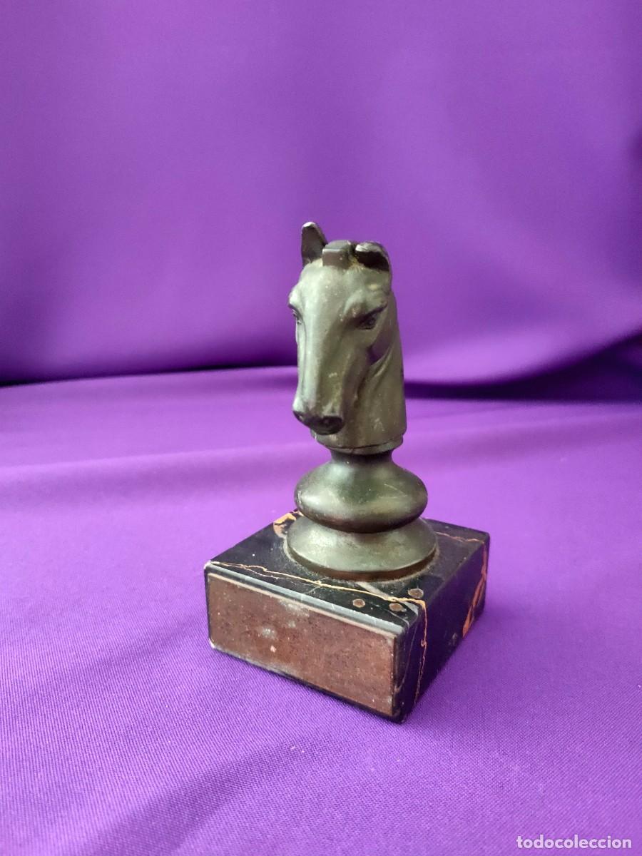 Tauromaquia: Busto de caballo, metal negro, m&aacute;rmol negro, pisapapeles, decoraci&oacute;n, regalo para los amantes de los
