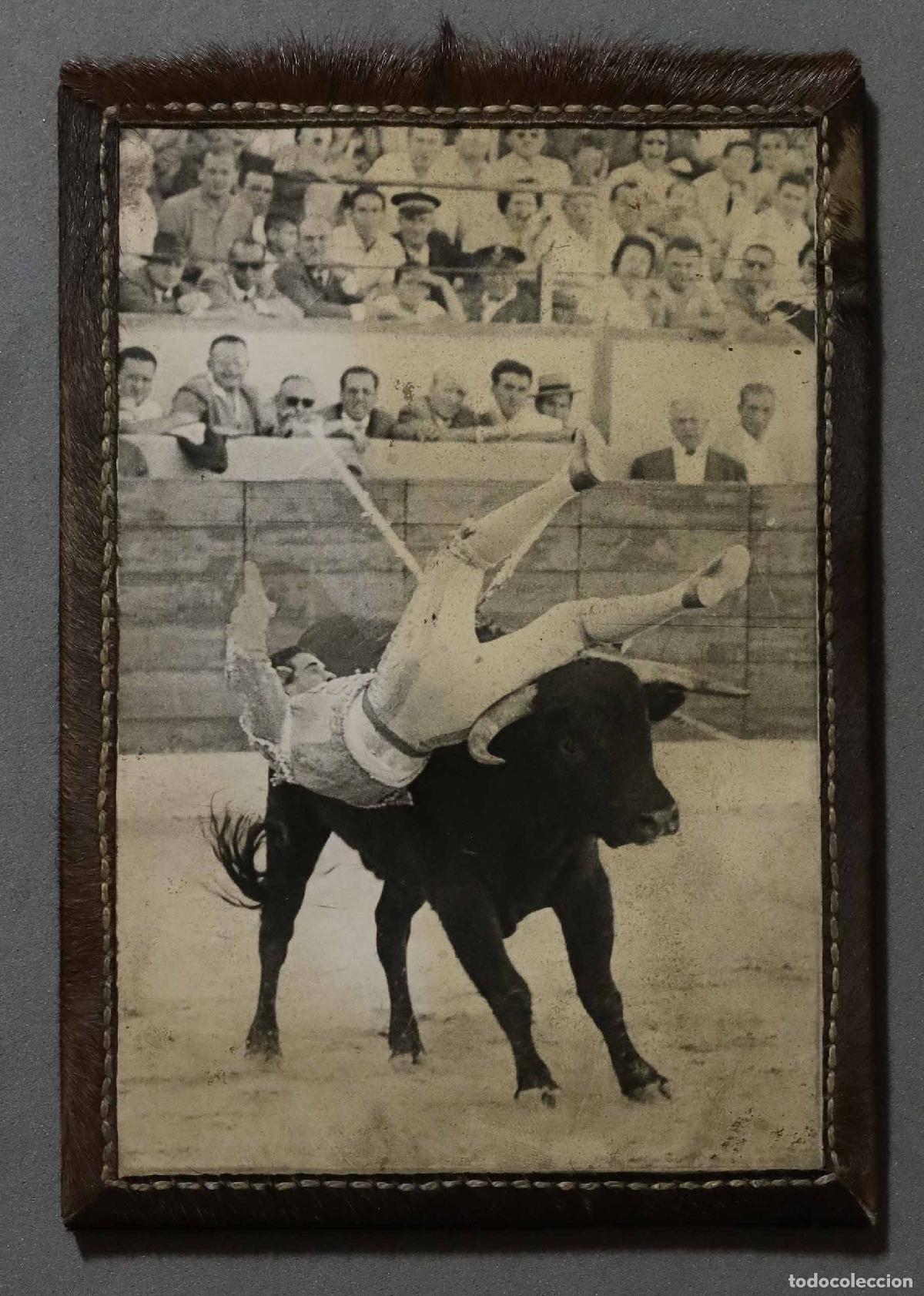 Bullfighting: FOTOGRAFIA. COGIDA TORERO. HACIA 1950. MARCO PIEL