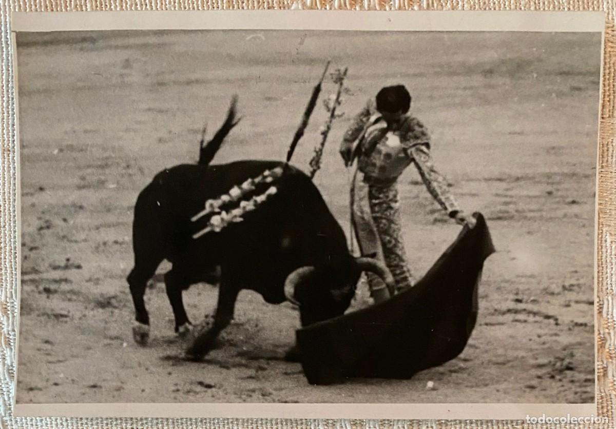 Tauromaquia: FOTOGRAFIA DE MANUEL RODRIGUEZ, MANOLETE, FOTO BALDOMERO, MIDE 9 X 6 CMS., VER LAS DOS FOTOS PUESTA