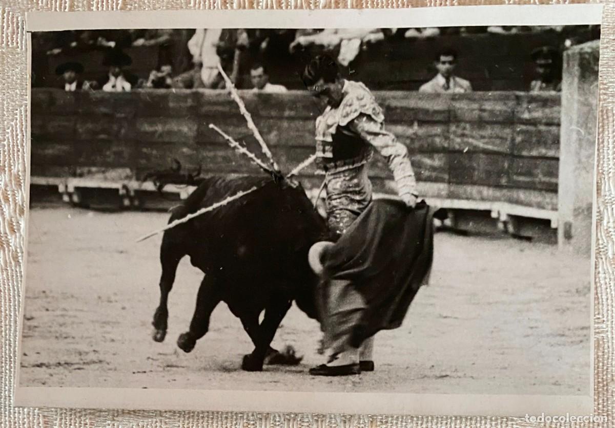 Tauromaquia: FOTOGRAFIA DE MANUEL RODRIGUEZ, MANOLETE, FOTO BALDOMERO, MIDE 9 X 6 CMS., VER LAS DOS FOTOS PUESTA